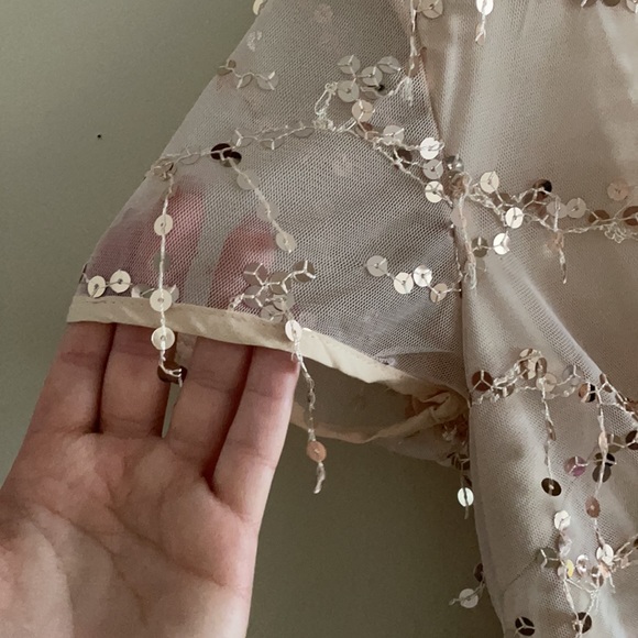 PLT nude ruched sequin dress - Picture 5 of 7